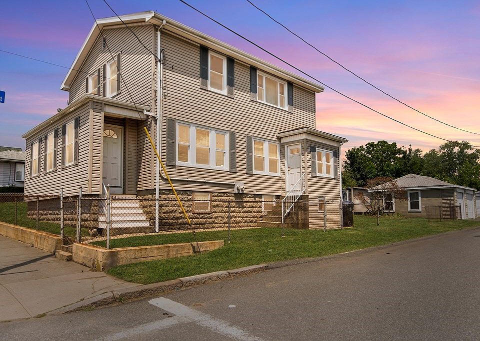 326 Brayton Ave, Fall River, MA 02721 Zillow