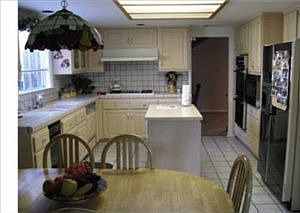 2nd image of 1040 Avenue B