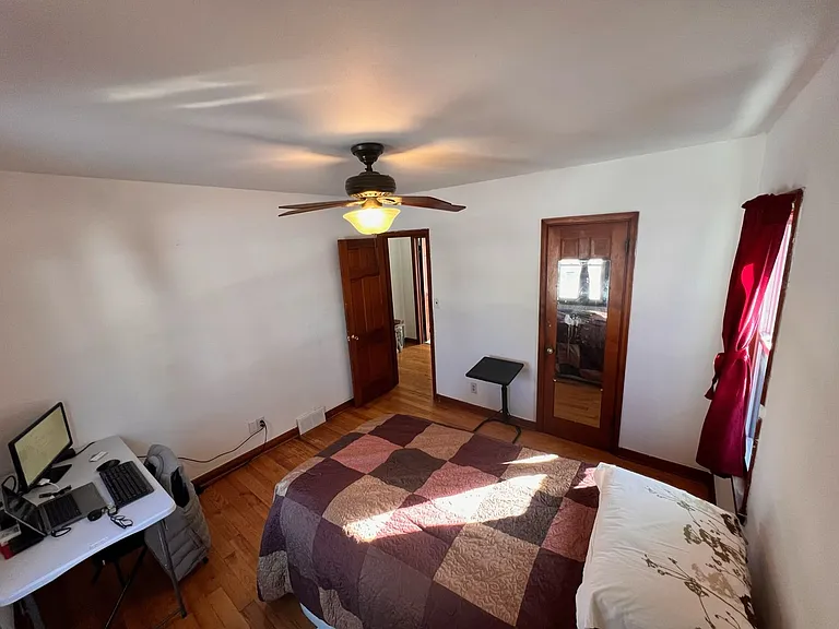 1160 Farrington St — Photo 11