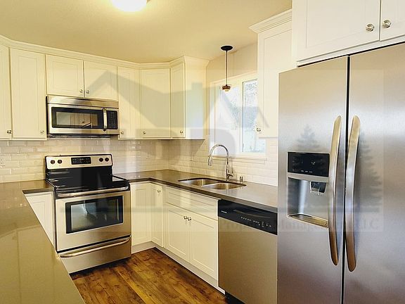 4th image of 4020 N Winnifred St