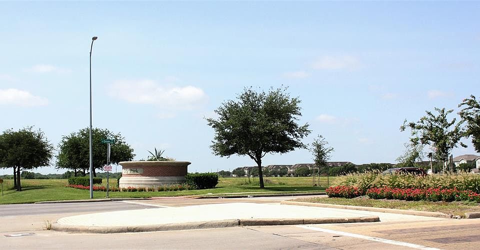 1st image of 1934 Nichole Woods Dr