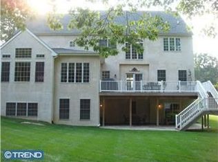 30 Holly Ln, Wilmington, DE 19807