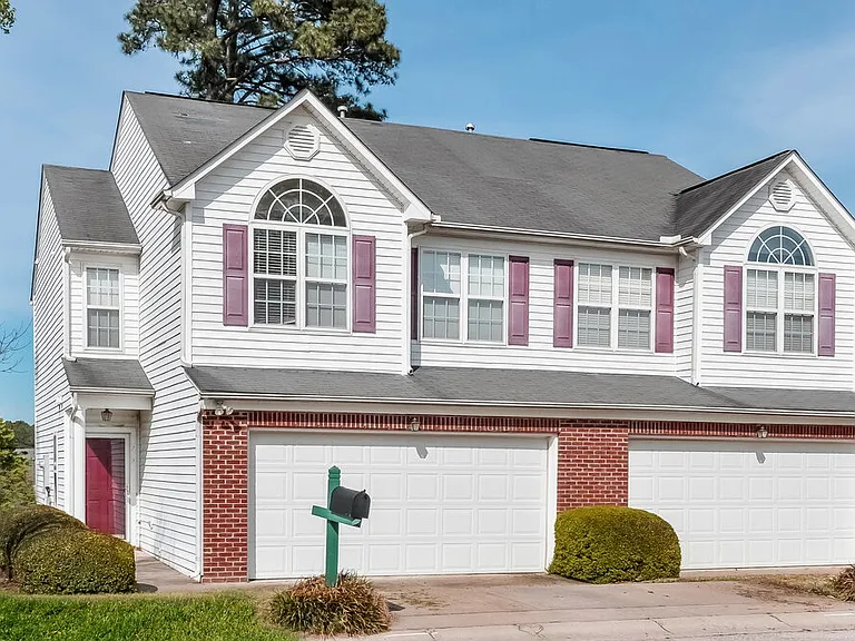 2232 Castle Pines Dr — Photo 1