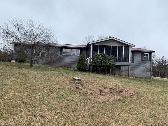2nd image of 123 Deep Pond Rd
