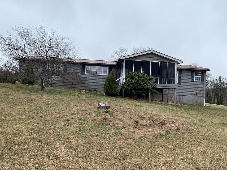 1st image of 123 Deep Pond Rd
