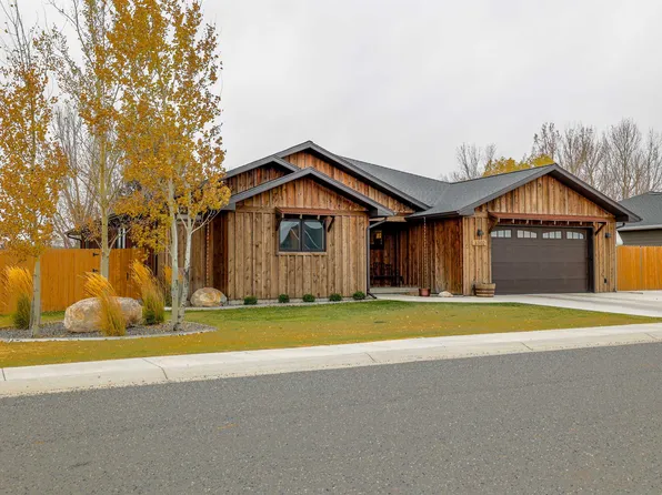 3302 Hardpan Ave, Cody, WY 82414