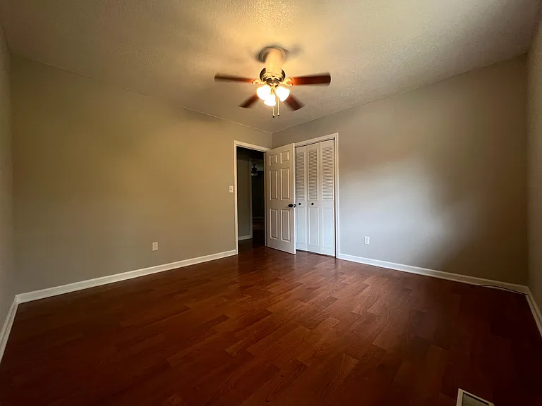 1018 Brynewood Ter — Photo 5