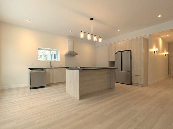 2nd image of 1775 River Rd #B