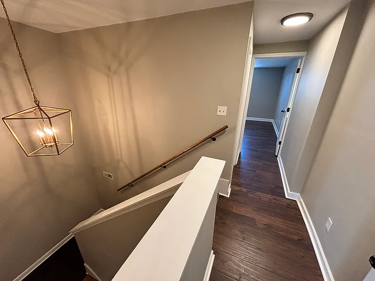 2253 Indiana Ave — Photo 44