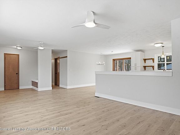 2nd image of 17751 28 Mile Rd