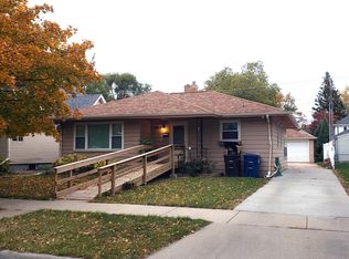 1028 E 4th Ave, Mitchell, SD 57301