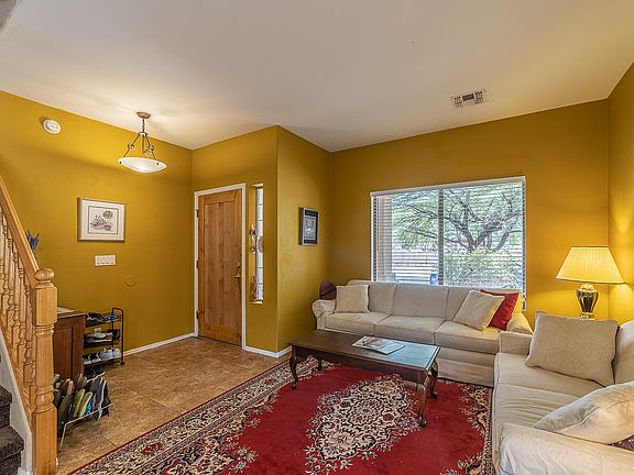 3rd image of 158 E Thomas Jefferson Way