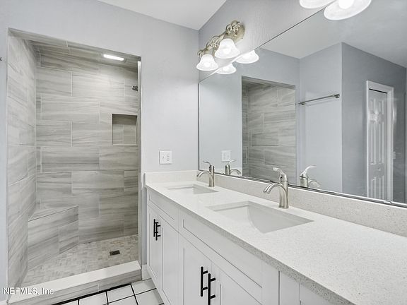 3rd image of 579 CHARLES CARROLL Street