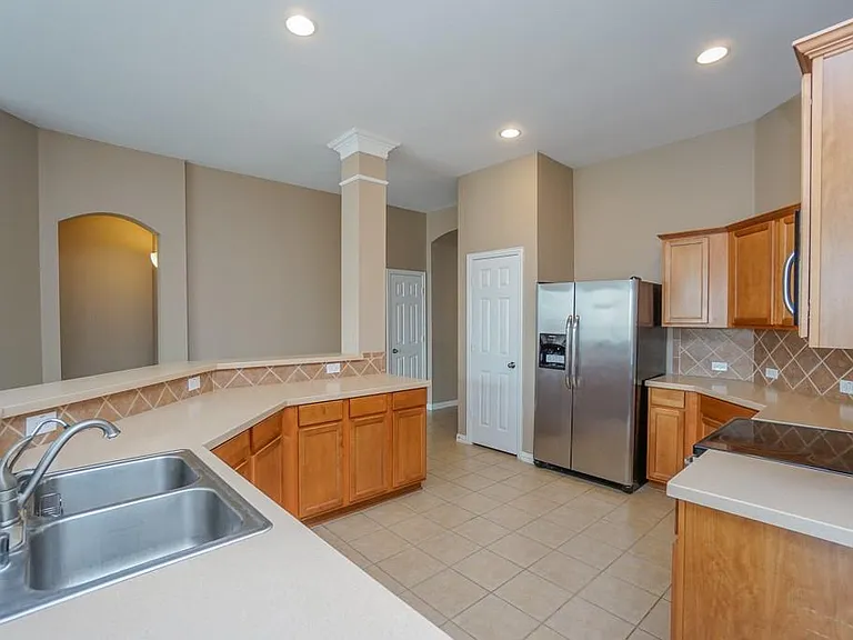 7102 Thistlewood Park Ct — Photo 13