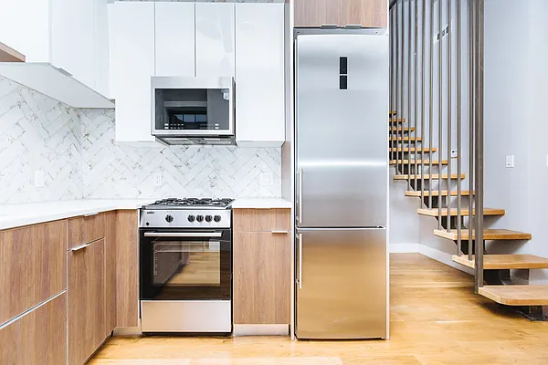 Rented by Nooklyn NYC LLC | media 38