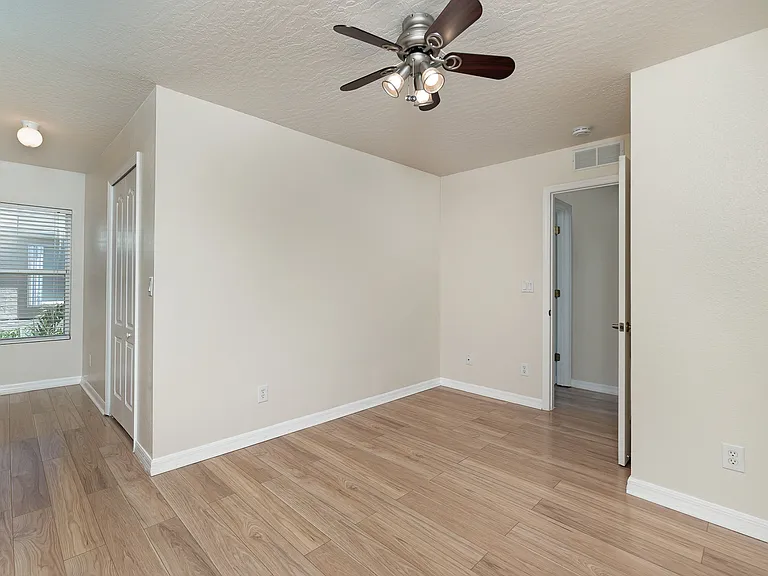 56 Calcutta Ct #56 — Photo 16