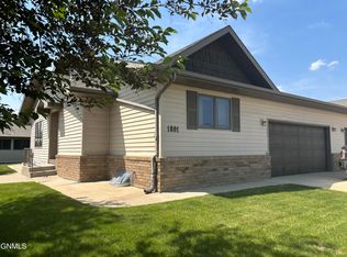 1801 15th Ave W, Williston, ND 58801