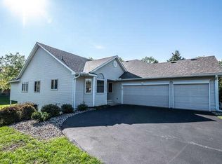2704 Boulder Dr, Burnsville, MN 55337