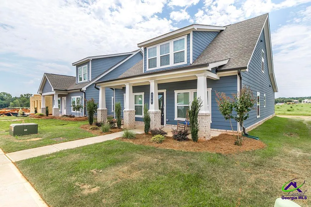 3 bed, 2.5 bath, 1650 sqft, $2,300 — Photo 4