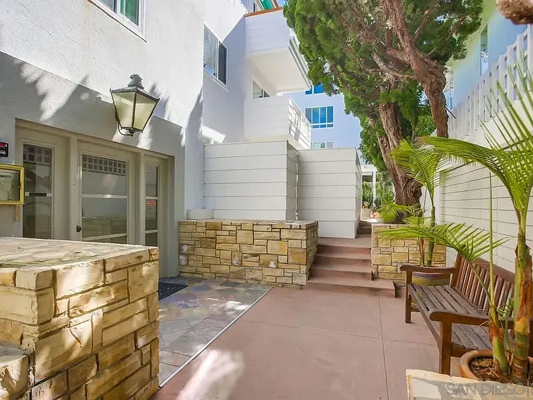 245 Coast Blvd #D2 — Photo 24