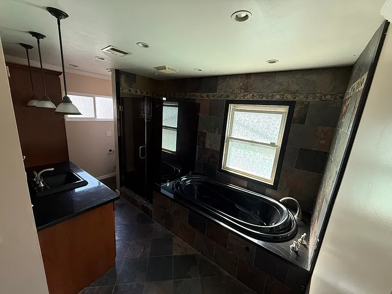 9238 Badminton Ave — Photo 7