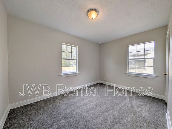 5th image of 3803 N Davis St