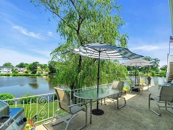 5th image of 400 Ocean Rd