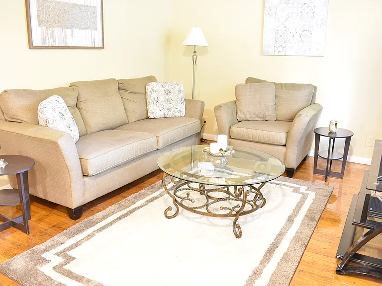 20401 Northlawn St — Photo 7