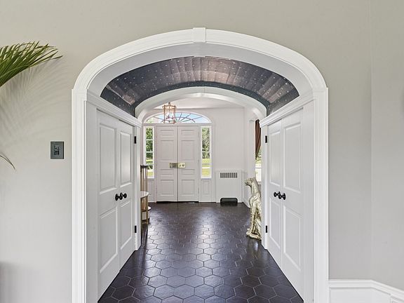 4th image of 60 Ridge Rd