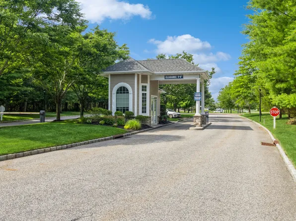 175 Carly Ln, Westhampton, NY 11977