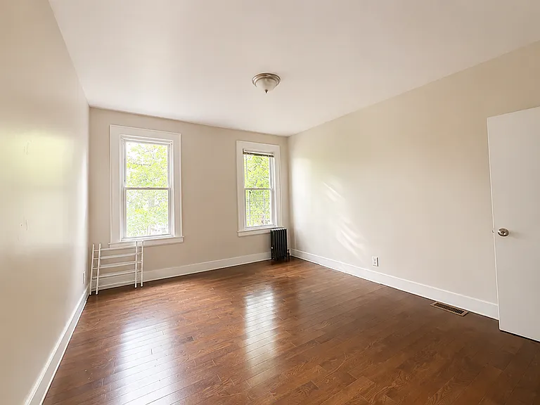 86 Willoughby St #1 — Photo 3