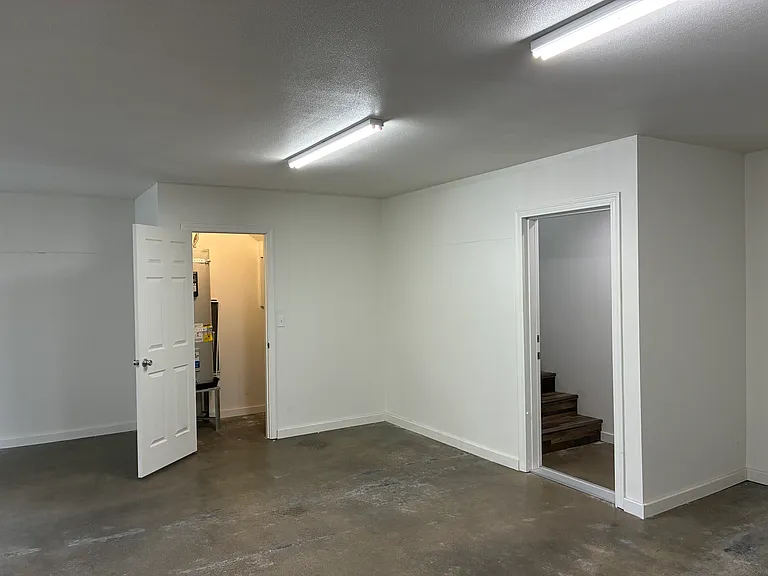 895 Date Ave — Photo 12