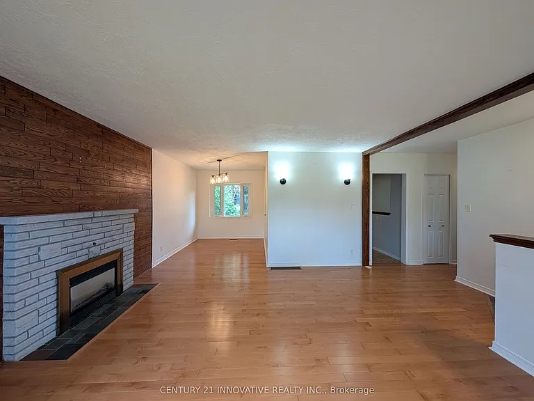 12 Kingsway Ct — Photo 7