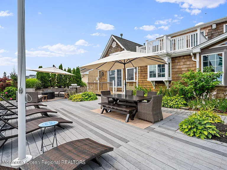 212 Helm Rd — Photo 34