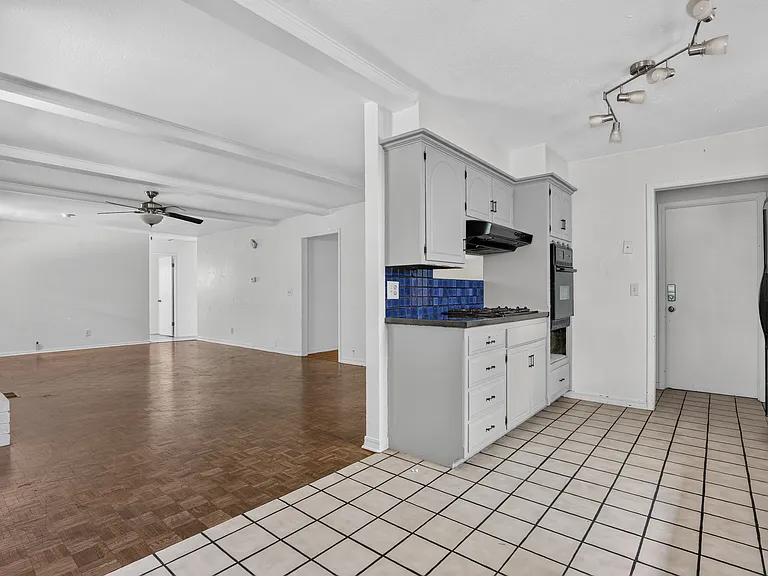 1024 Washington St — Photo 30