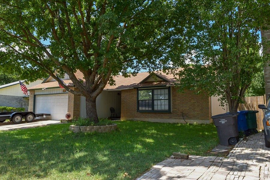 9218 Rue De Lis, San Antonio, TX 78250 | Zillow