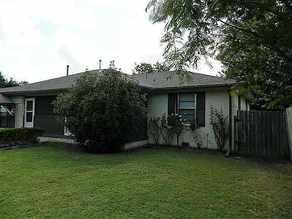 5th image of 405 NW 30th St