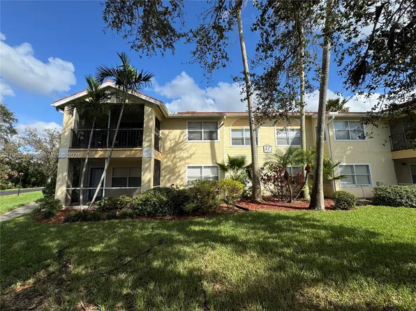 12720 Equestrian Cir APT 2703, Fort Myers, FL 33907