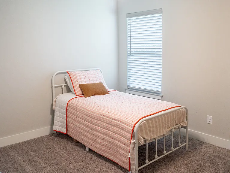 7909 Townsend Dr — Photo 12