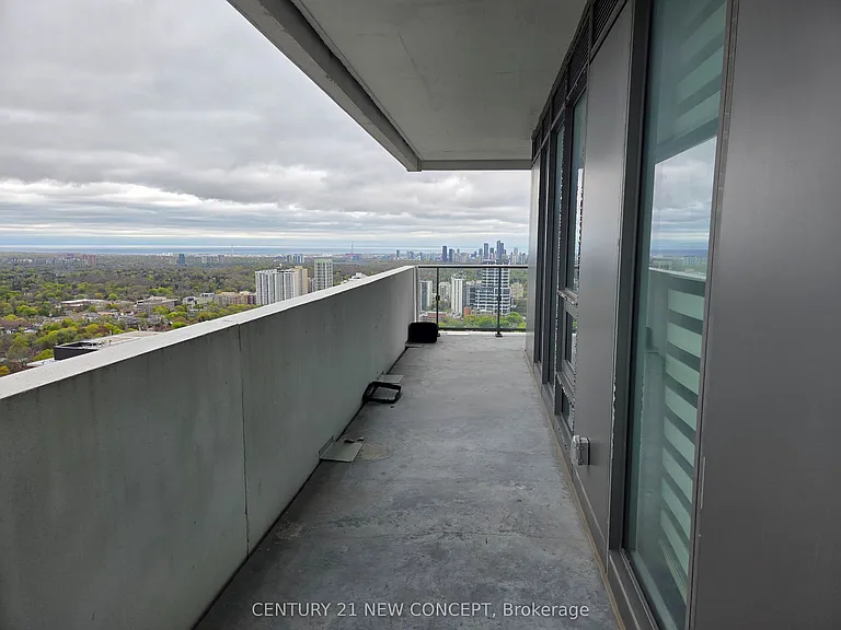 2221 Yonge St #3603 — Photo 4