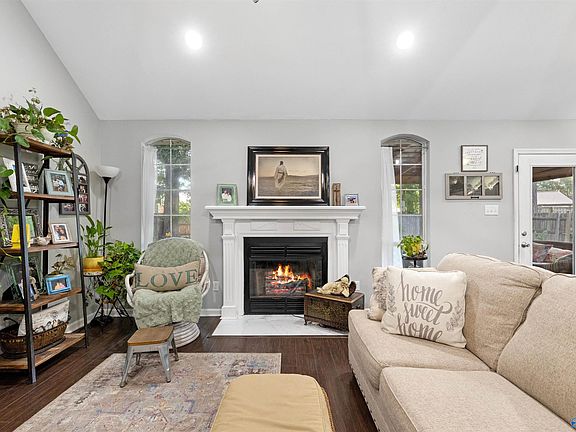 4th image of 1805 E Brownstone Ct SW