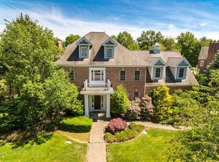 16 Coachman Ridge Rd, Shrewsbury, MA 01545