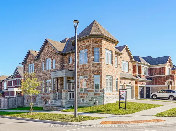 2431 Hibiscus Dr, Pickering, ON L1X 0H1