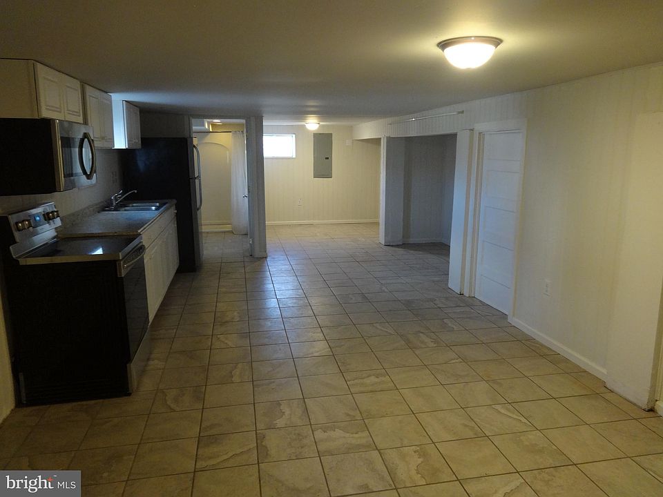 1st image of 898 Hilltop Dr #A