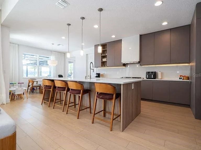 16870 Sanctuary Dr — Photo 39