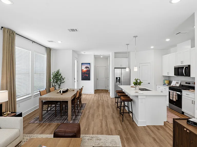 AVAIA Place — Photo 5