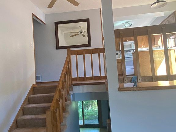 5th image of 1361 Knoll Dr