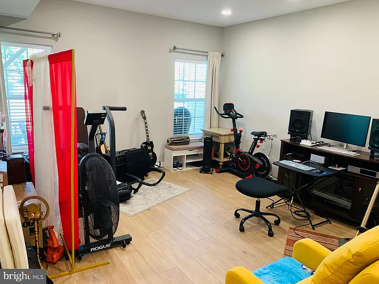 427 Lee Pl — Photo 31