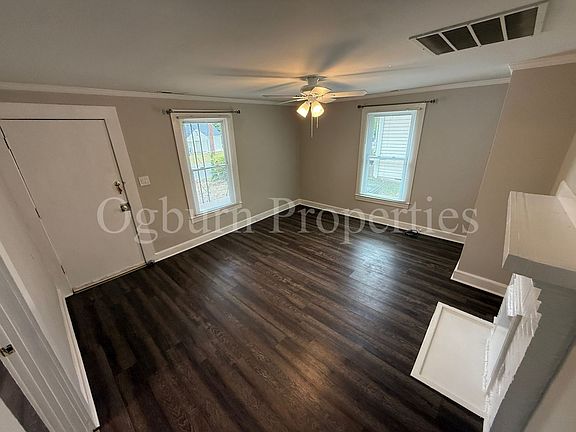 3rd image of 4008 Leo St