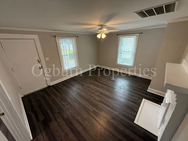 4008 Leo St — Photo 3